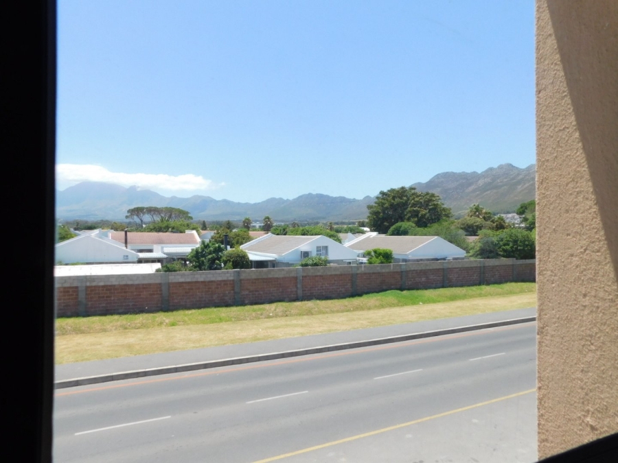 3 Bedroom Property for Sale in Dobson Western Cape